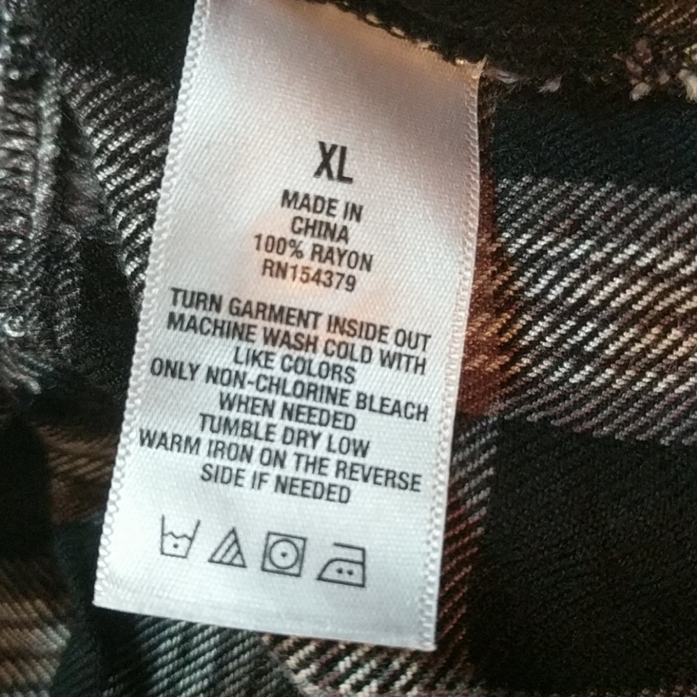Aeropostale Black, White & Gray Plaid Shirt - Picture 4 of 5